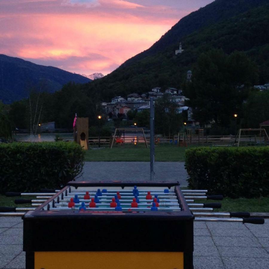 Hotel Free Hugs à Mazzo di Valtellina Extérieur photo